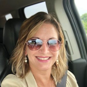 Meet your Posher, Shawna